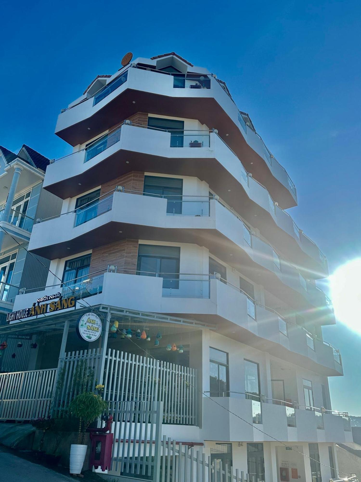 Hotel Khach San Anh Sang - Light House Đà Lạt Exterior foto