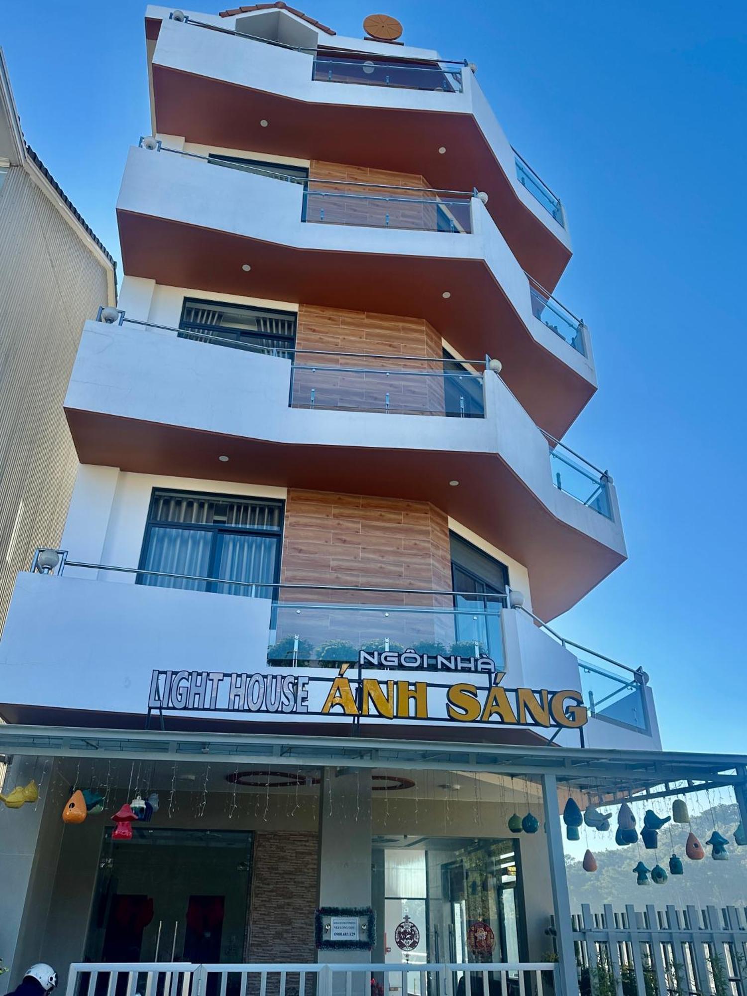 Hotel Khach San Anh Sang - Light House Đà Lạt Exterior foto